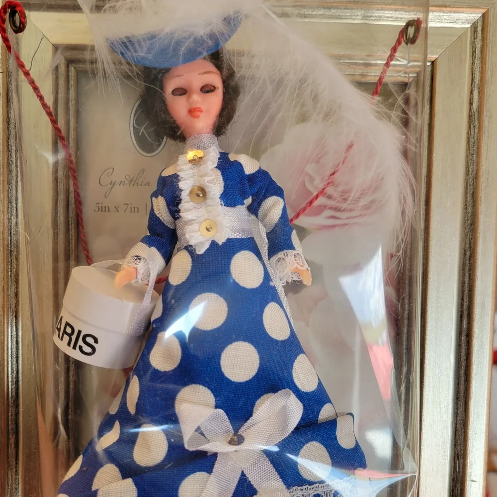 Vintage Paris Souvenir Doll ~ Mid-Century ~ Sweetly Chic!